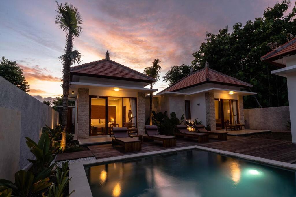 Nau Nusa Villa Batununggul Exterior photo