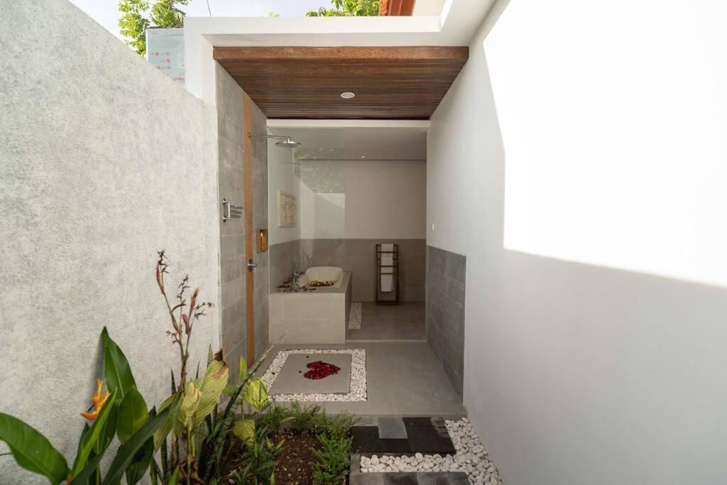 Nau Nusa Villa Batununggul Exterior photo